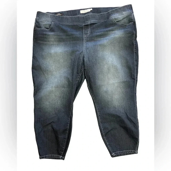 Torrid Denim Lean Jean  Size 5 - Picture 2 of 7